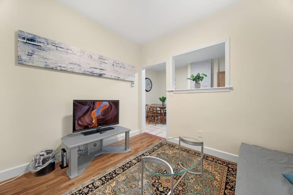 Newly Renovated 2Br1Ba Apt At The Boston City Εξωτερικό φωτογραφία